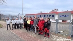 Das gesamte Team von Strela Elektro zusammen mit den Mitarbeitern von Immofer GbR & Sundsolar und Oberbürgermeister Alexander Badrow